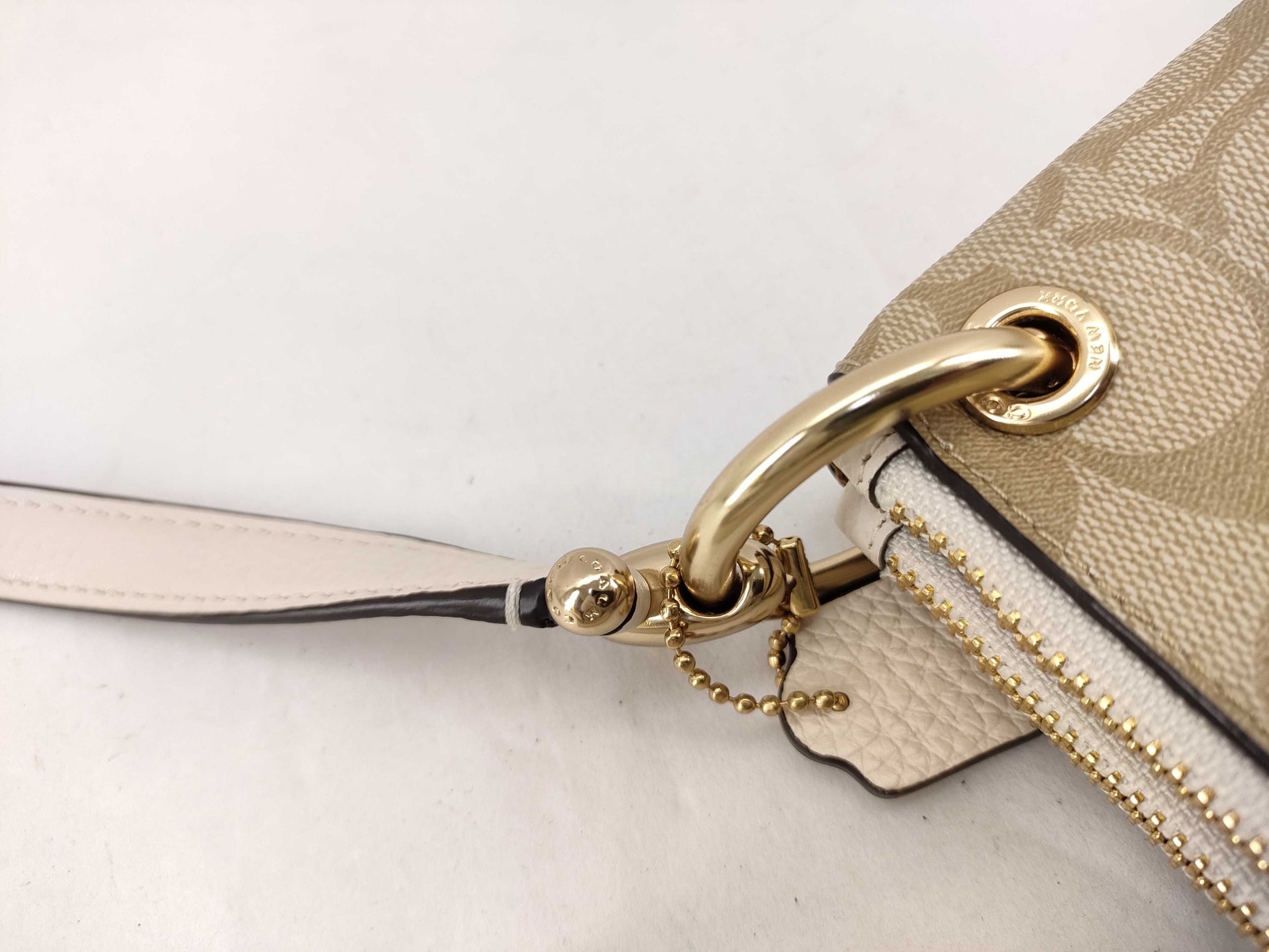 COACH Signature 91512 Shoulder Bag