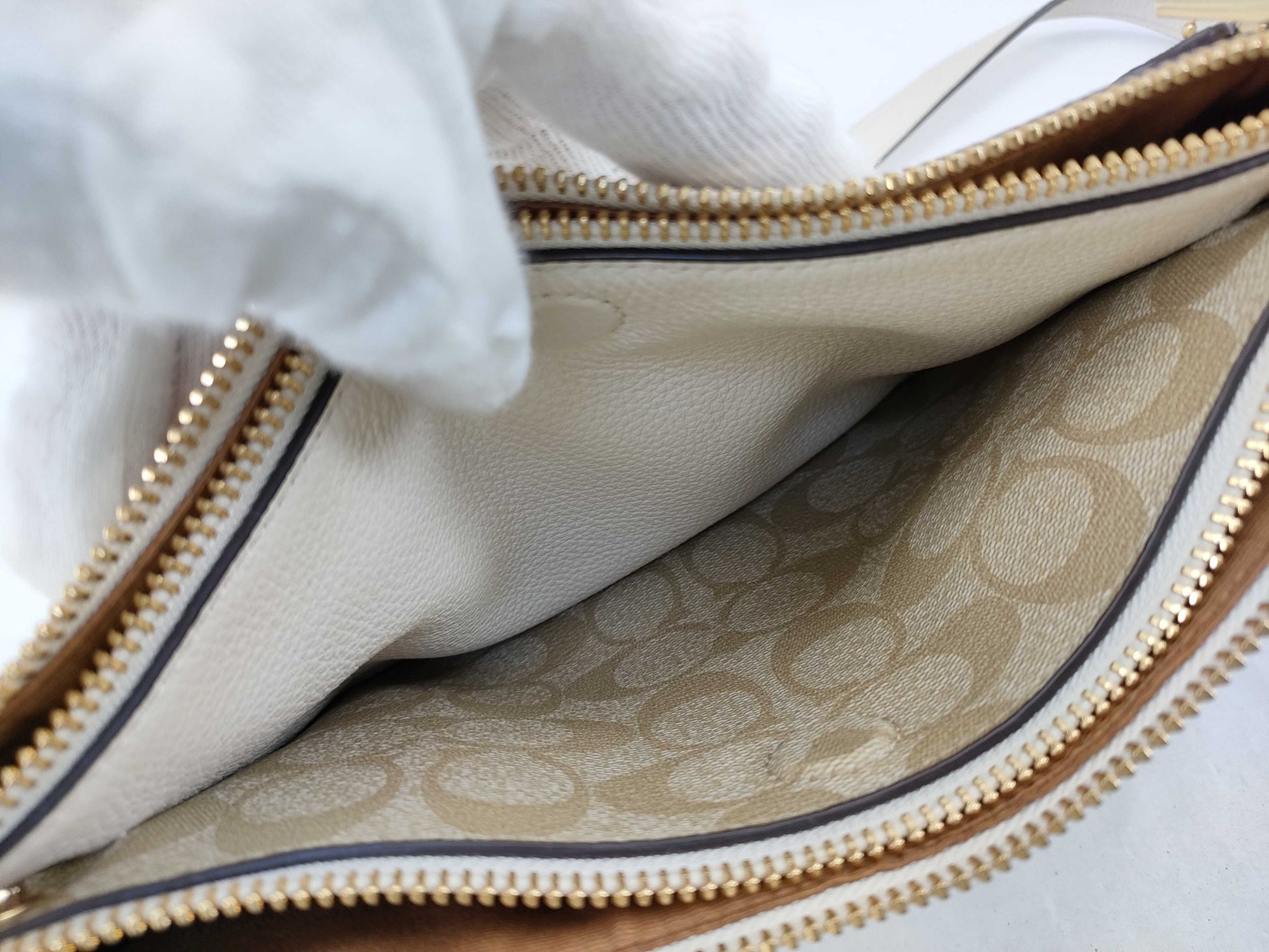 COACH Signature 91512 Shoulder Bag