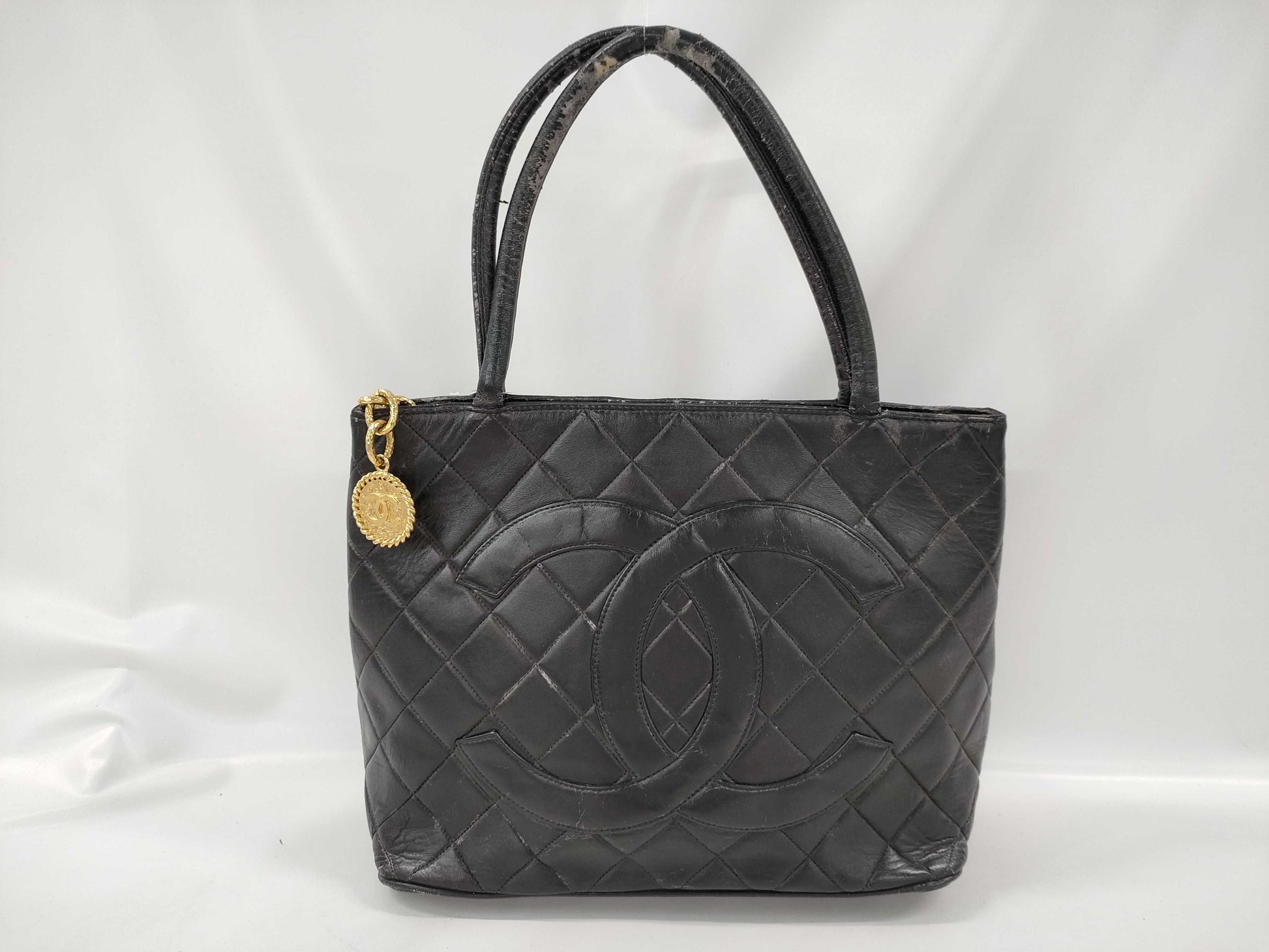CHANEL Lambskin Reproduction Tote/Altered Tote Bag