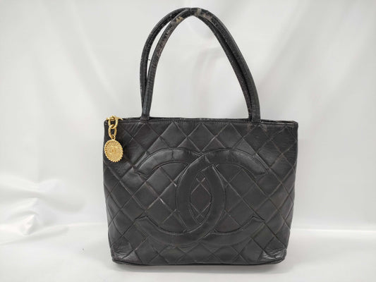 CHANEL Lambskin Reproduction Tote/Altered Tote Bag