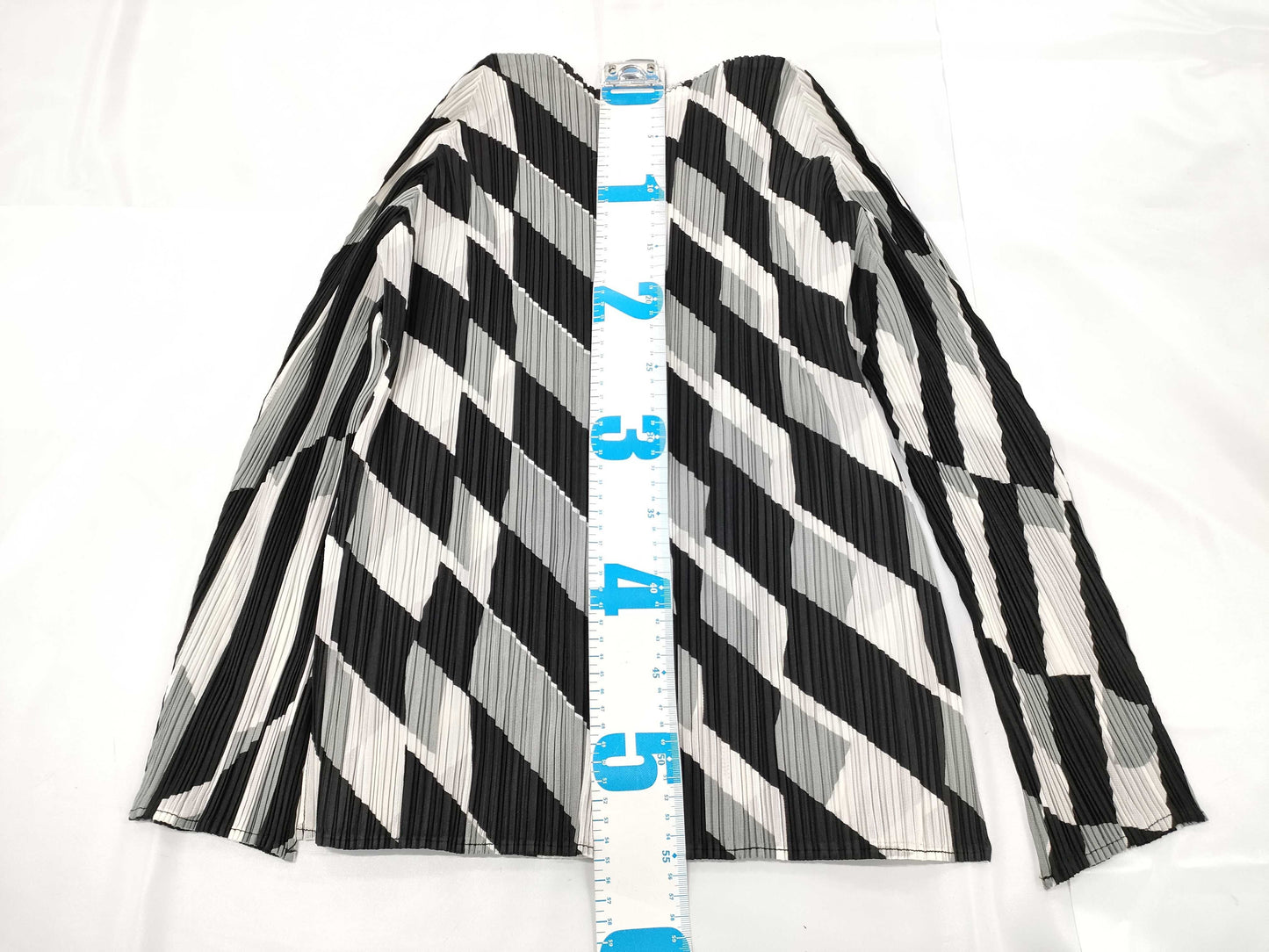 ISSEY MIYAKE Pleats Please Patterned Jacket