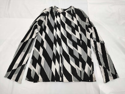 ISSEY MIYAKE Pleats Please Patterned Jacket