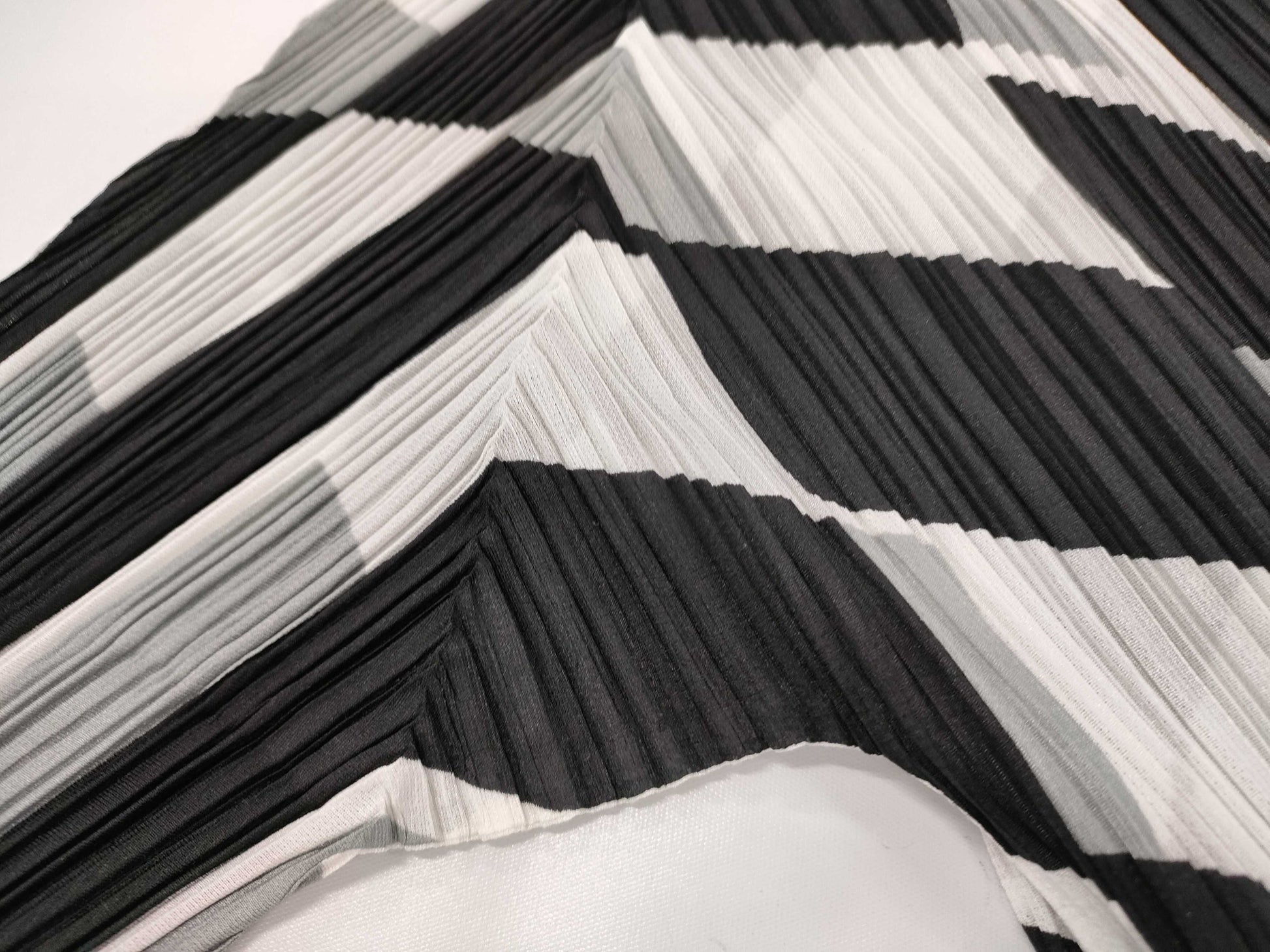 ISSEY MIYAKE Pleats Please Patterned Jacket