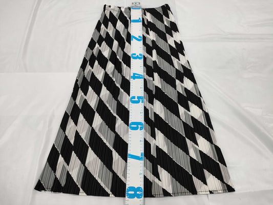 ISSEY MIYAKE Pleats Please Patterned Skirt