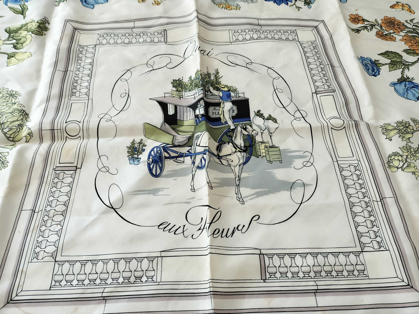 HERMES Carré Flowering Coastal Street Scarf