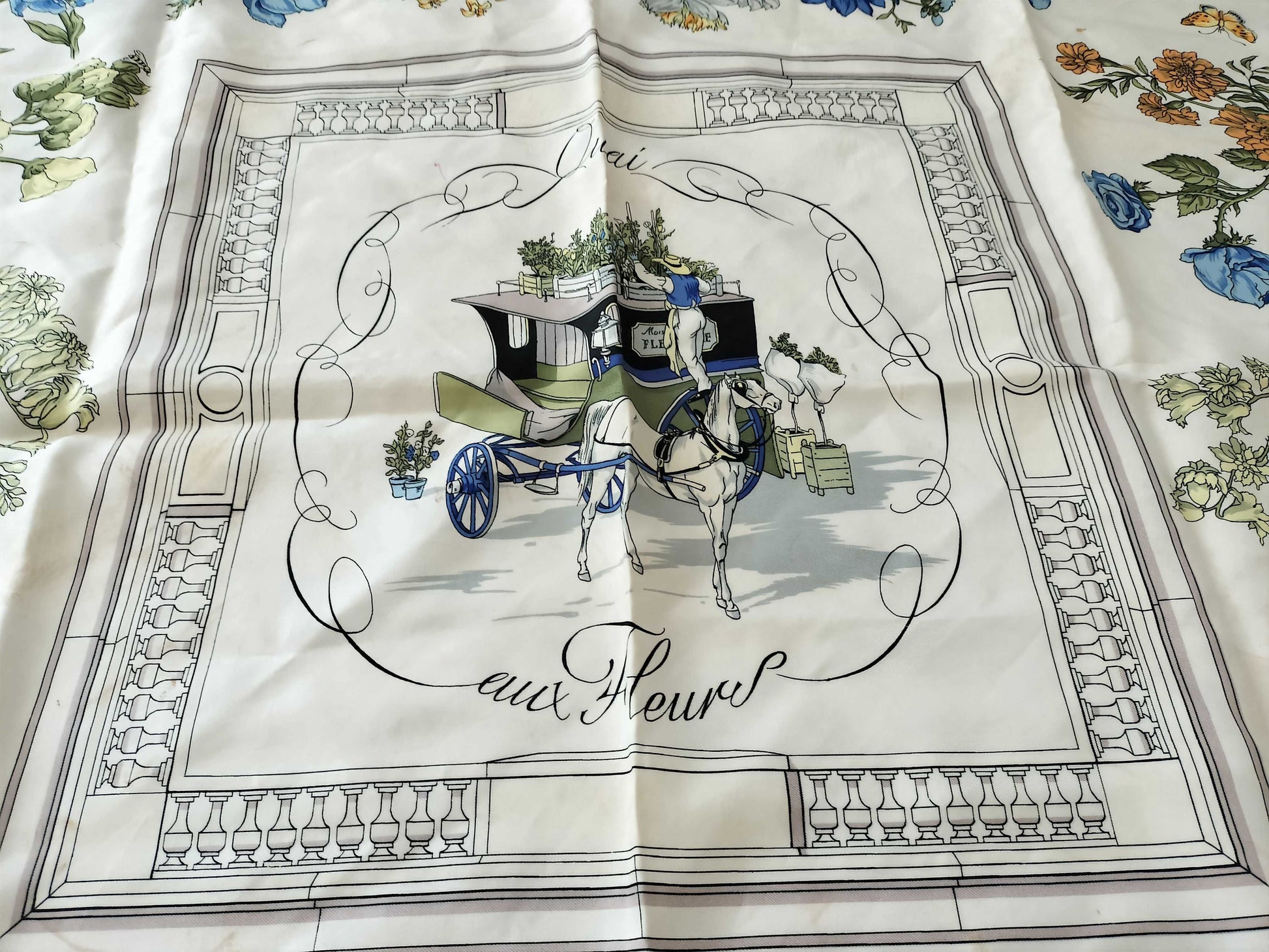 HERMES Carré Flowering Coastal Street Scarf