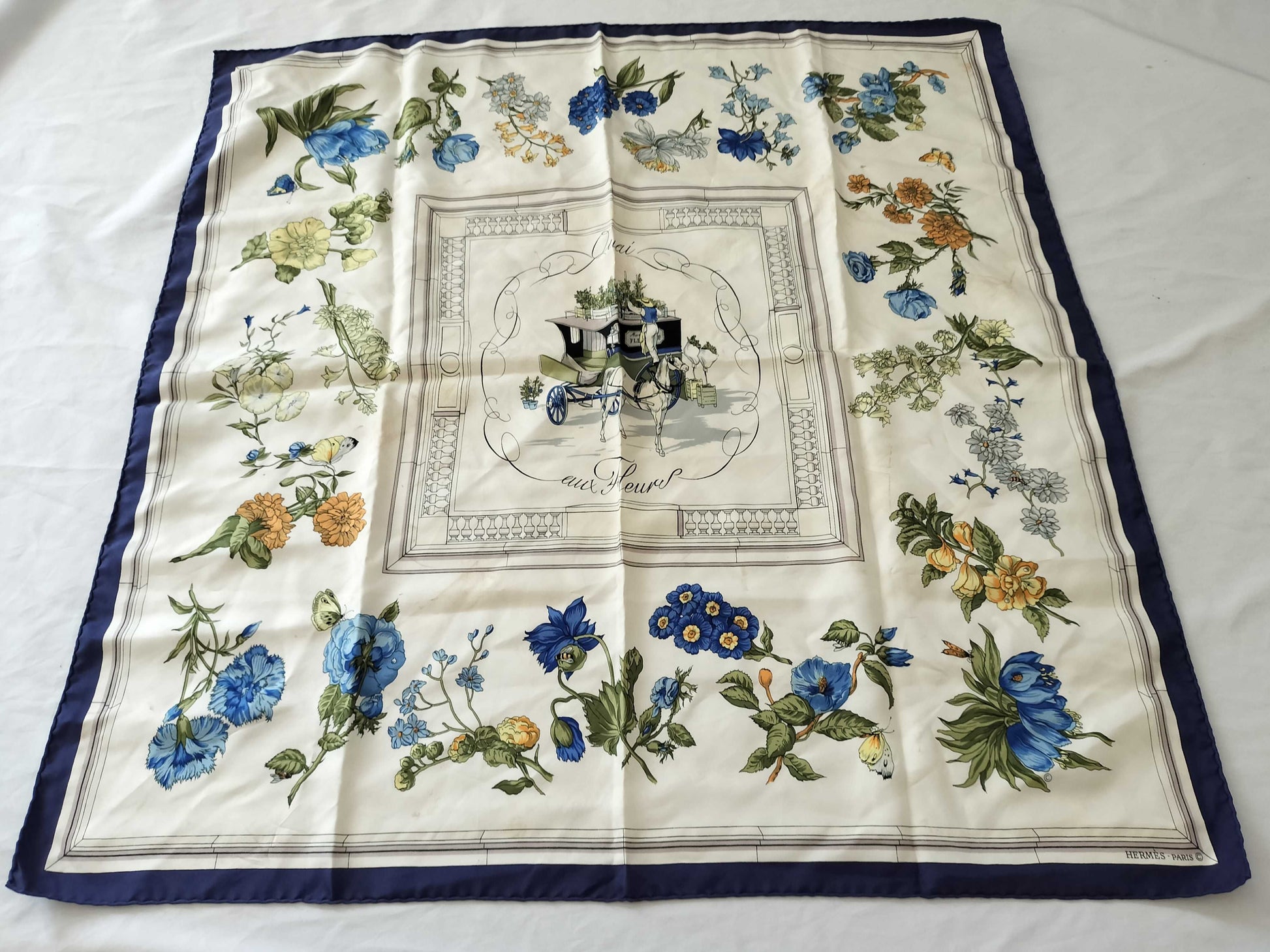 HERMES Carré Flowering Coastal Street Scarf