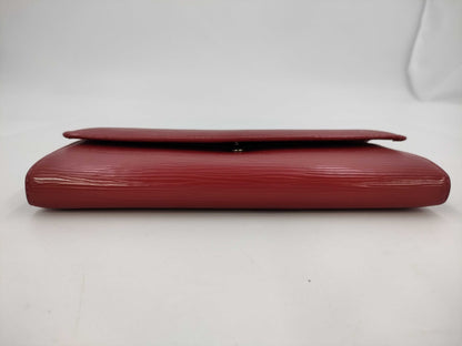 LOUIS VUITTON Epi Portefeuille Sarah Personalized Wallet