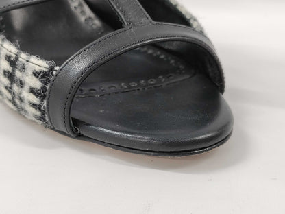 Manolo Blahnik pumps, partly tweed-look pumps