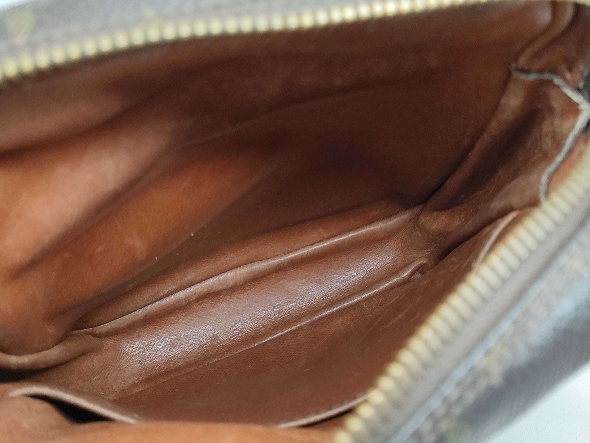 LOUIS VUITTON Monogram M45236 Amazon Shoulder Bag with Missing Shoulder Strap