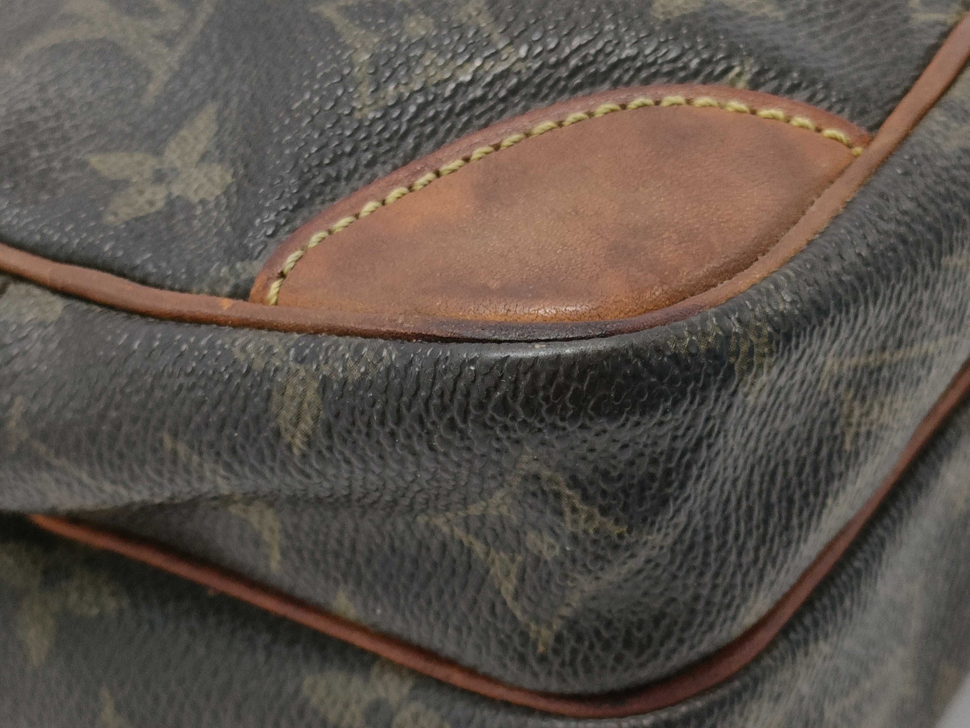 LOUIS VUITTON Monogram M45236 Amazon Shoulder Bag with Missing Shoulder Strap