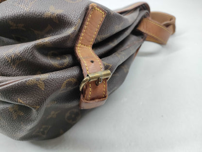 LOUIS VUITTON Monogram M42254 Saumur 35 Shoulder Bag