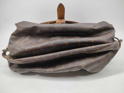 LOUIS VUITTON Monogram M42254 Saumur 35 Shoulder Bag