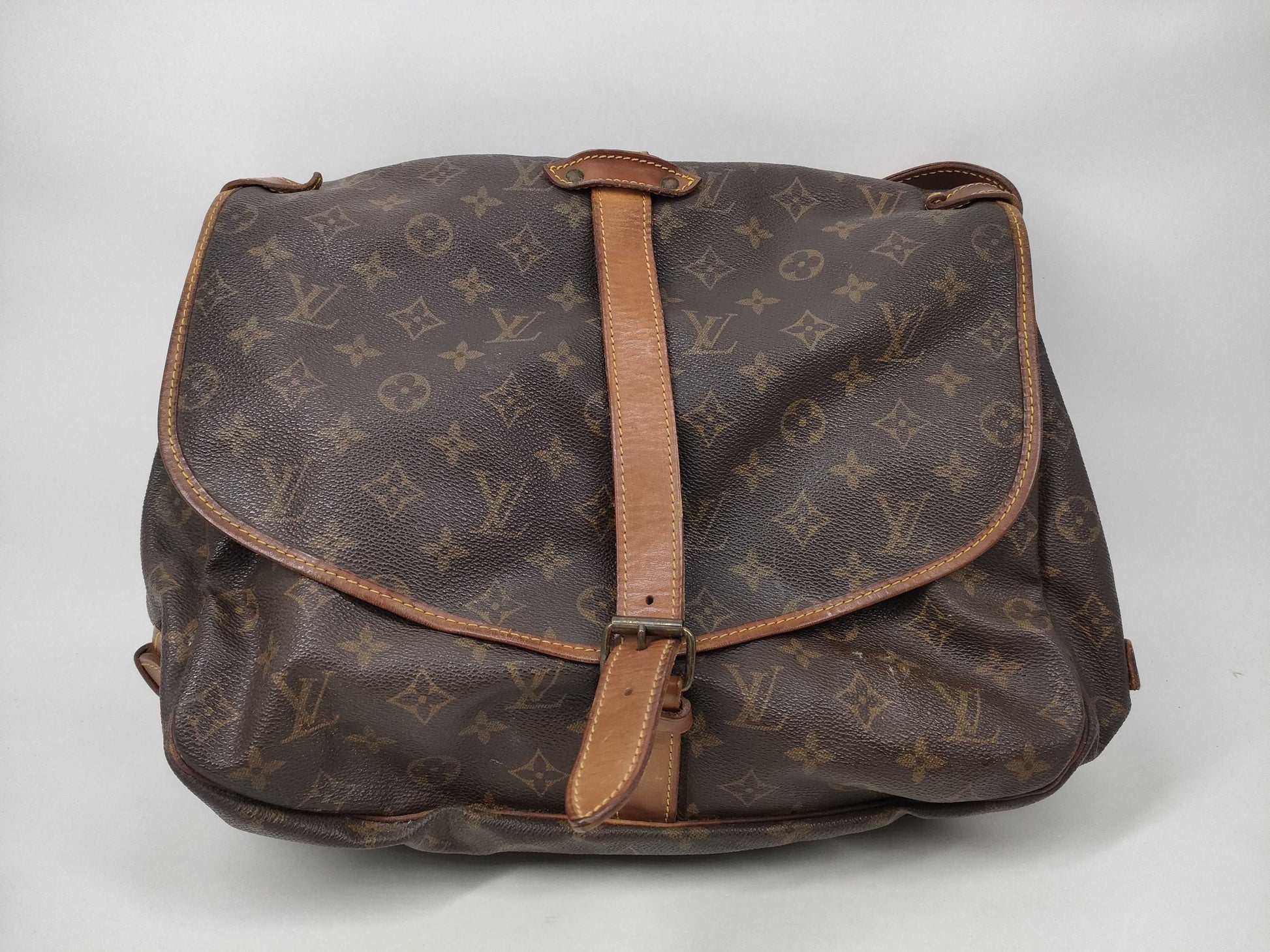LOUIS VUITTON Monogram M42254 Saumur 35 Shoulder Bag