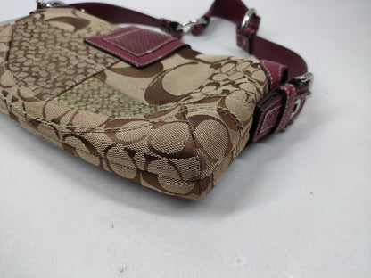 COACH Signature 10087 Shoulder Bag