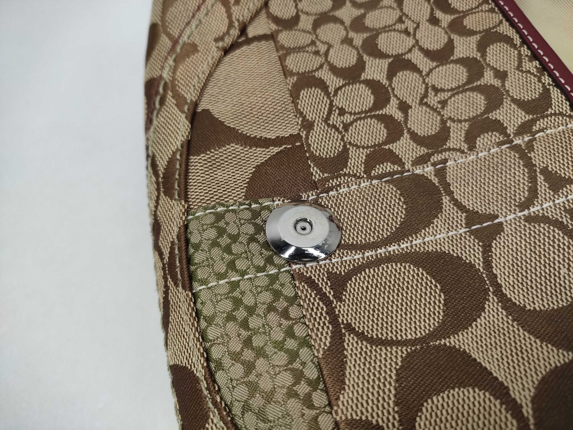 COACH Signature 10087 Shoulder Bag