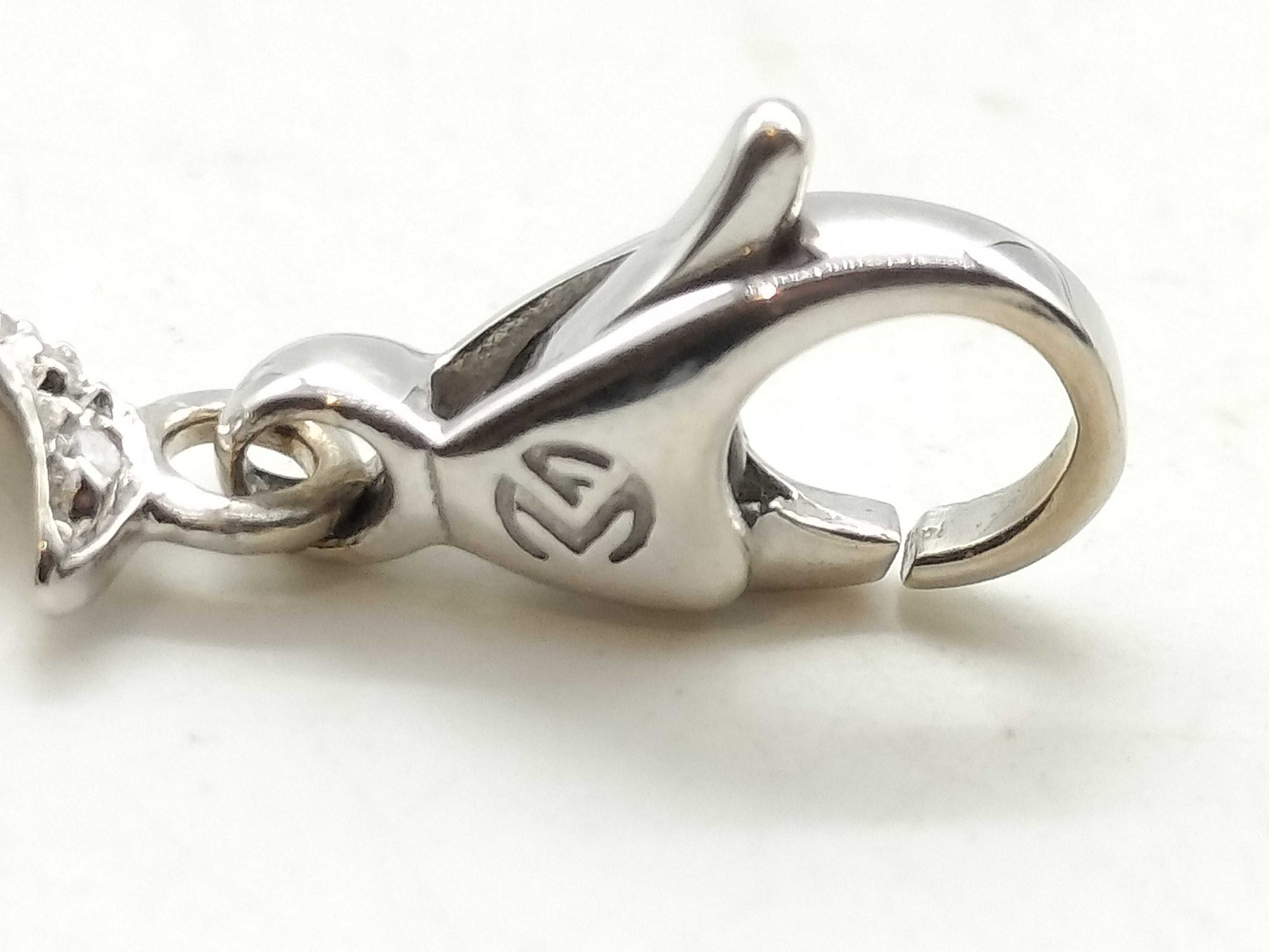 Diamond 750 1.5g Charm 