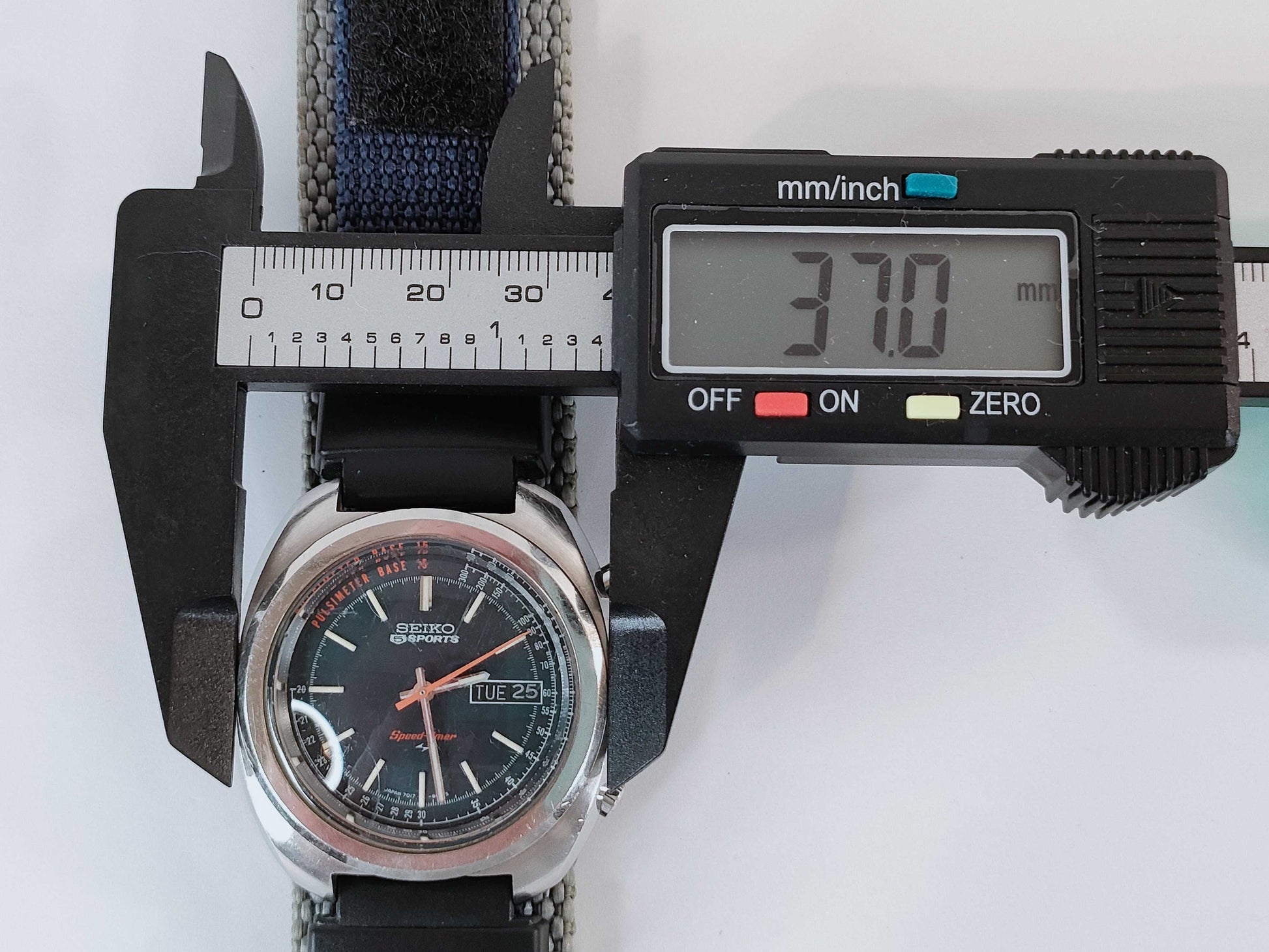 SEIKO 5sports/7017-8000 Men's Watch