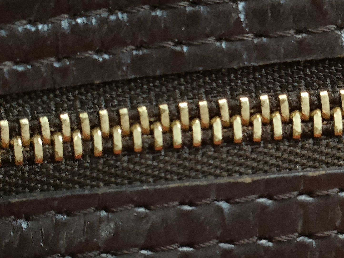 LOUIS VUITTON Damier Neverfull MM Tote Bag