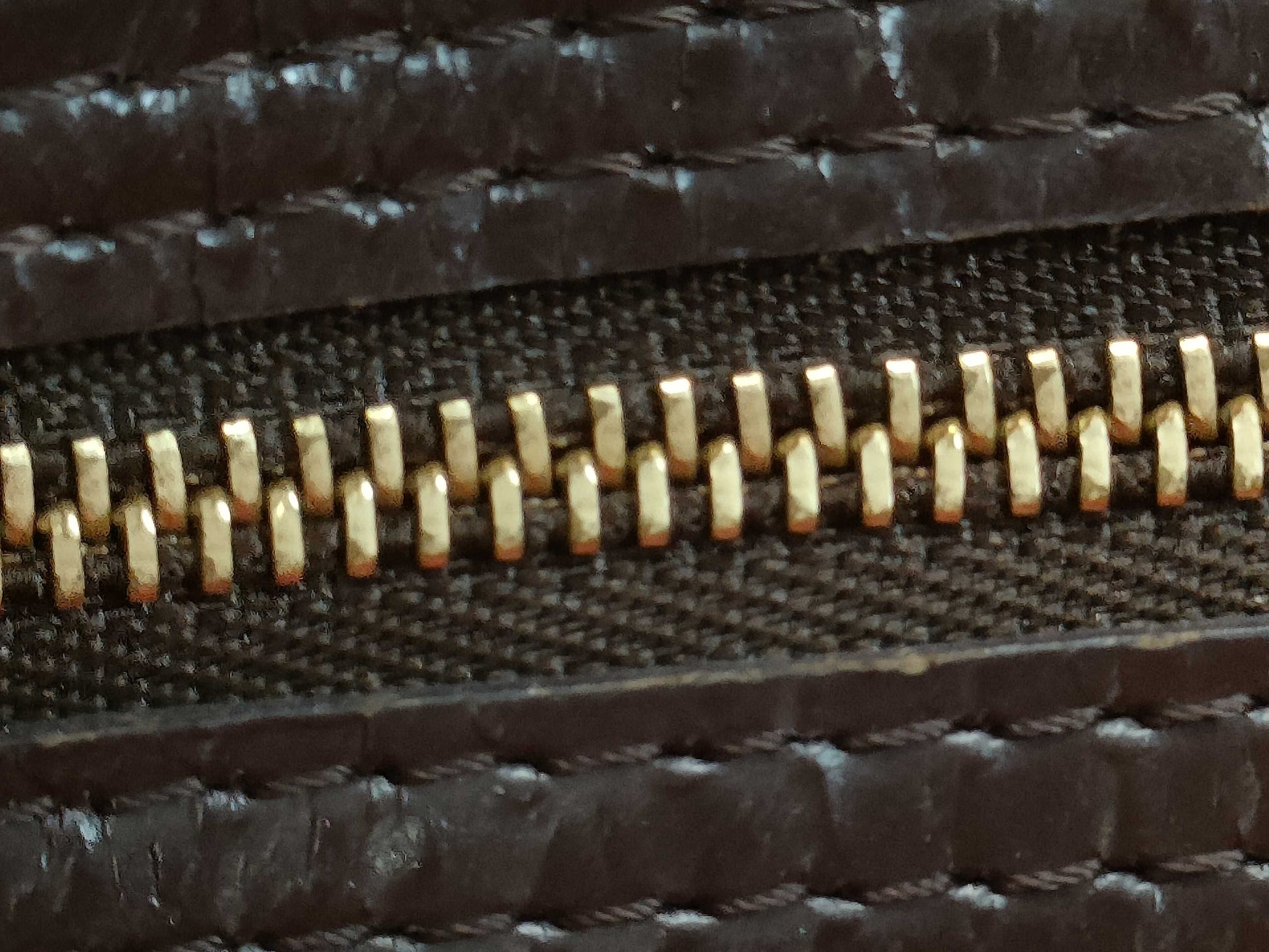 LOUIS VUITTON Damier Neverfull MM Tote Bag