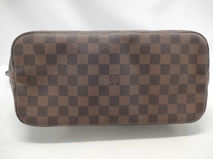 LOUIS VUITTON Damier Neverfull MM Tote Bag