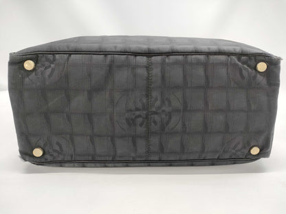 CHANEL Neutra Tote Bag