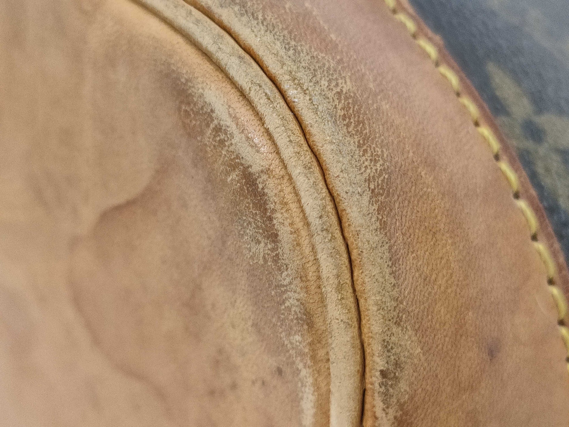 LOUIS VUITTON Monogram M51130 Alma Handbag