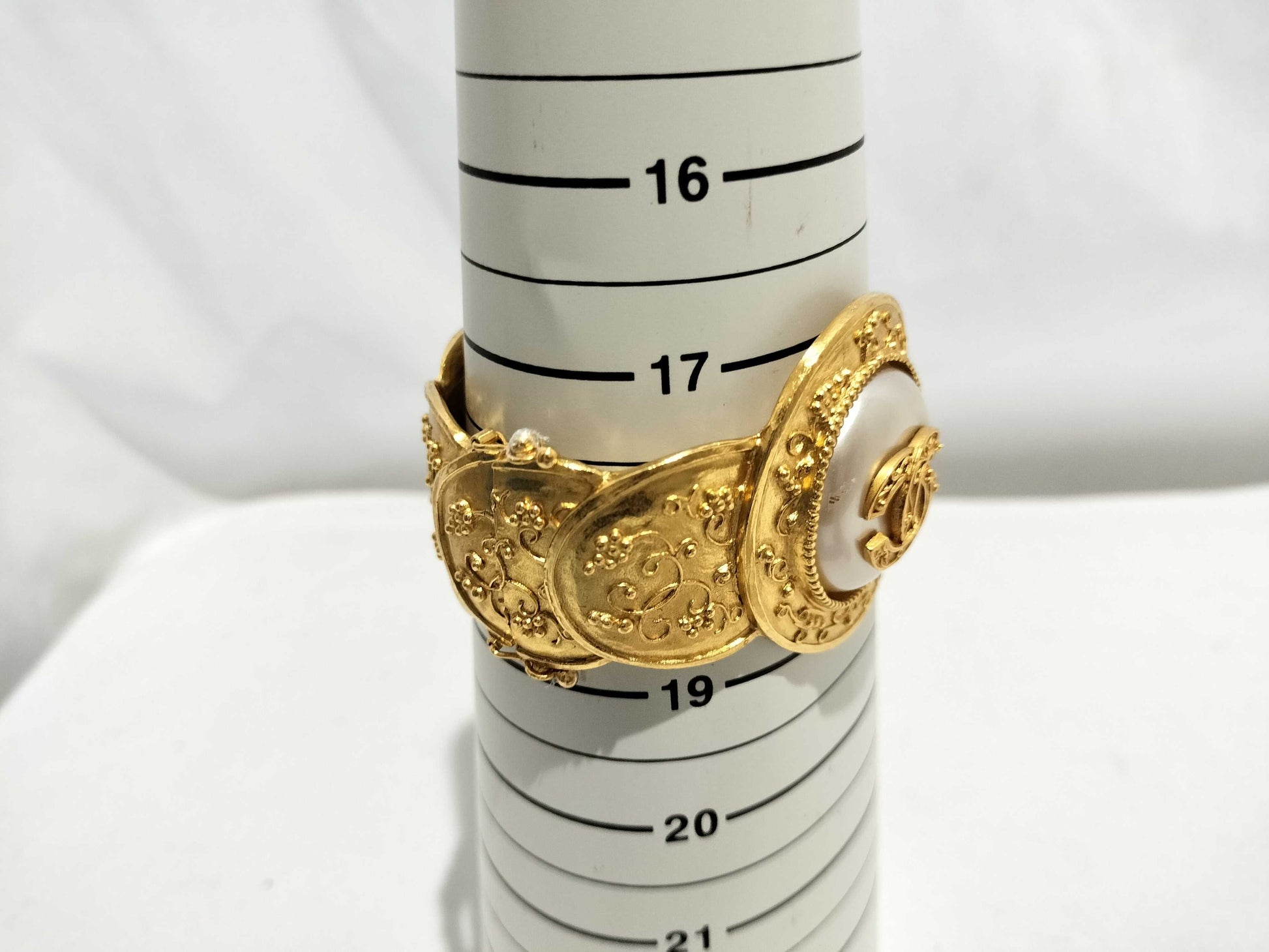 CHANEL Comment 96A Coco Mark 96a Bangle Bracelet Bangle