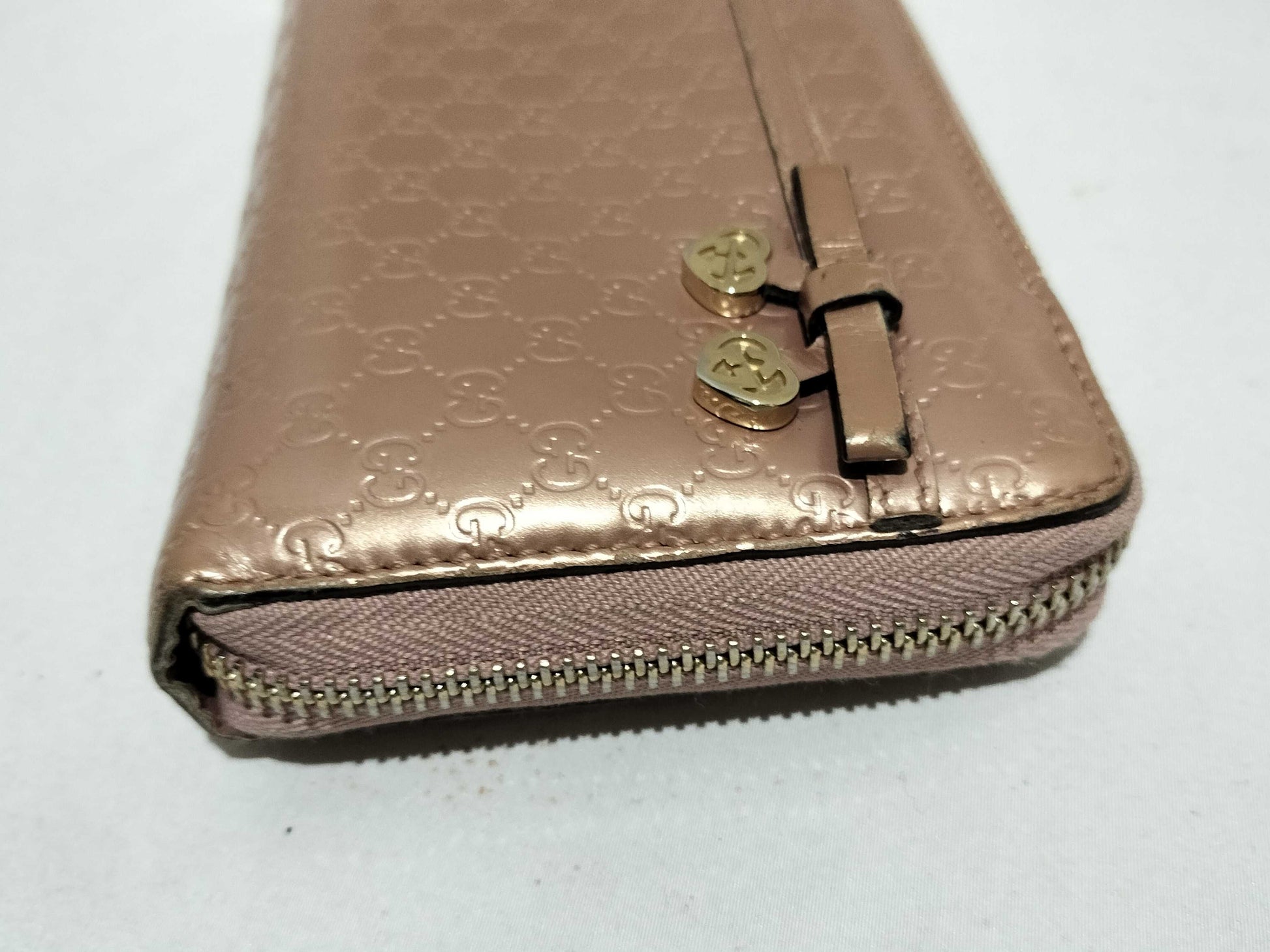 GUCCI Micro GG Enamel Wallet