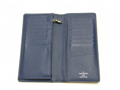 LOUIS VUITTON Taiga Portefeuille Prada Wallet