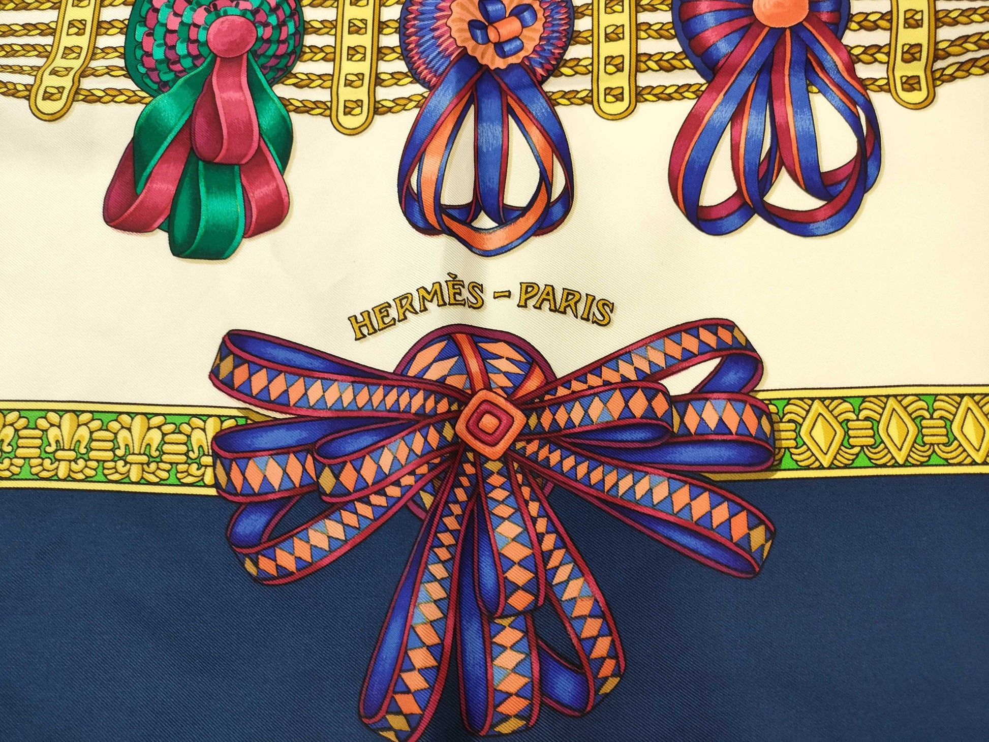 HERMES Carre LES RUBANS du cheval scarf