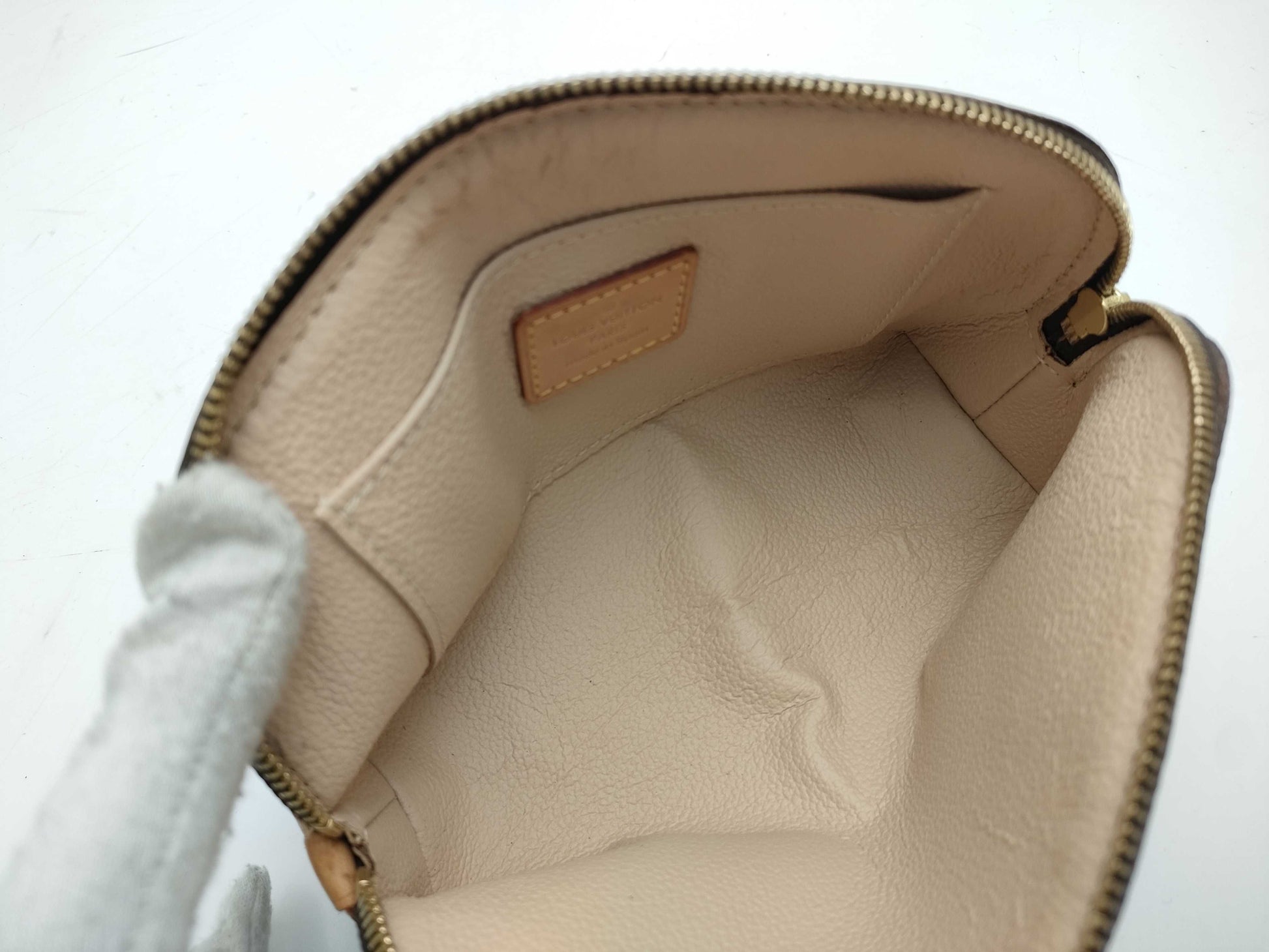 LOUIS VUITTON Monogram M47515 Cosmetic Pouch