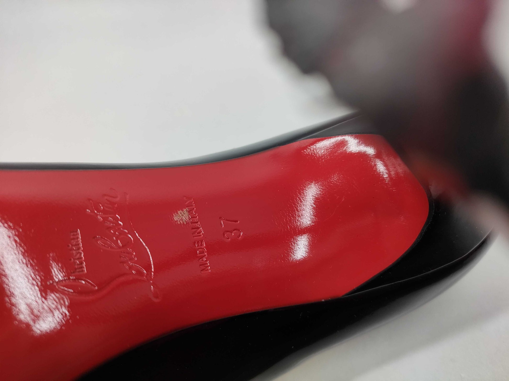 Christian Louboutin Patent BK01 Pumps