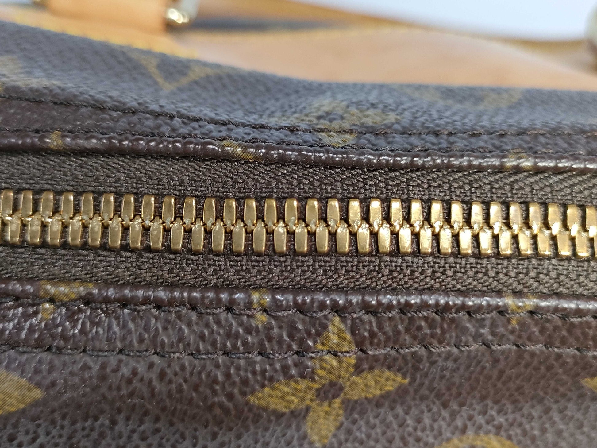 LOUIS VUITTON [Serial Number] RFID Unverifiable Monogram Deauville Handbag