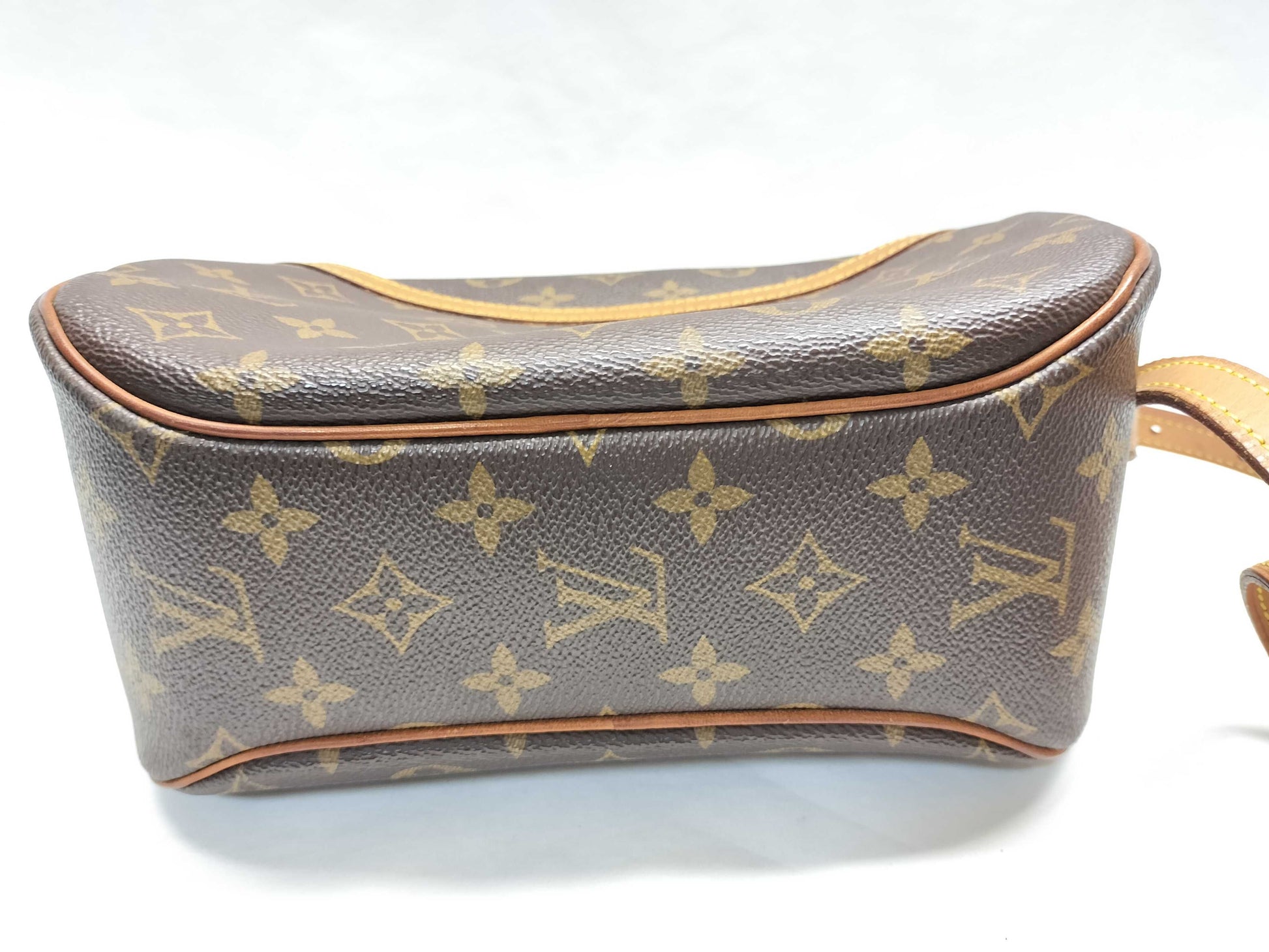 LOUIS VUITTON M51221 Monogram Blois Shoulder Bag