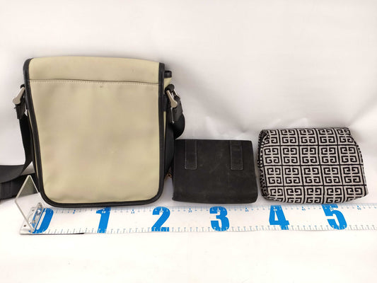 Salvatore Ferragamo Vara Burberry Shoulder Bag Shoulder Bag