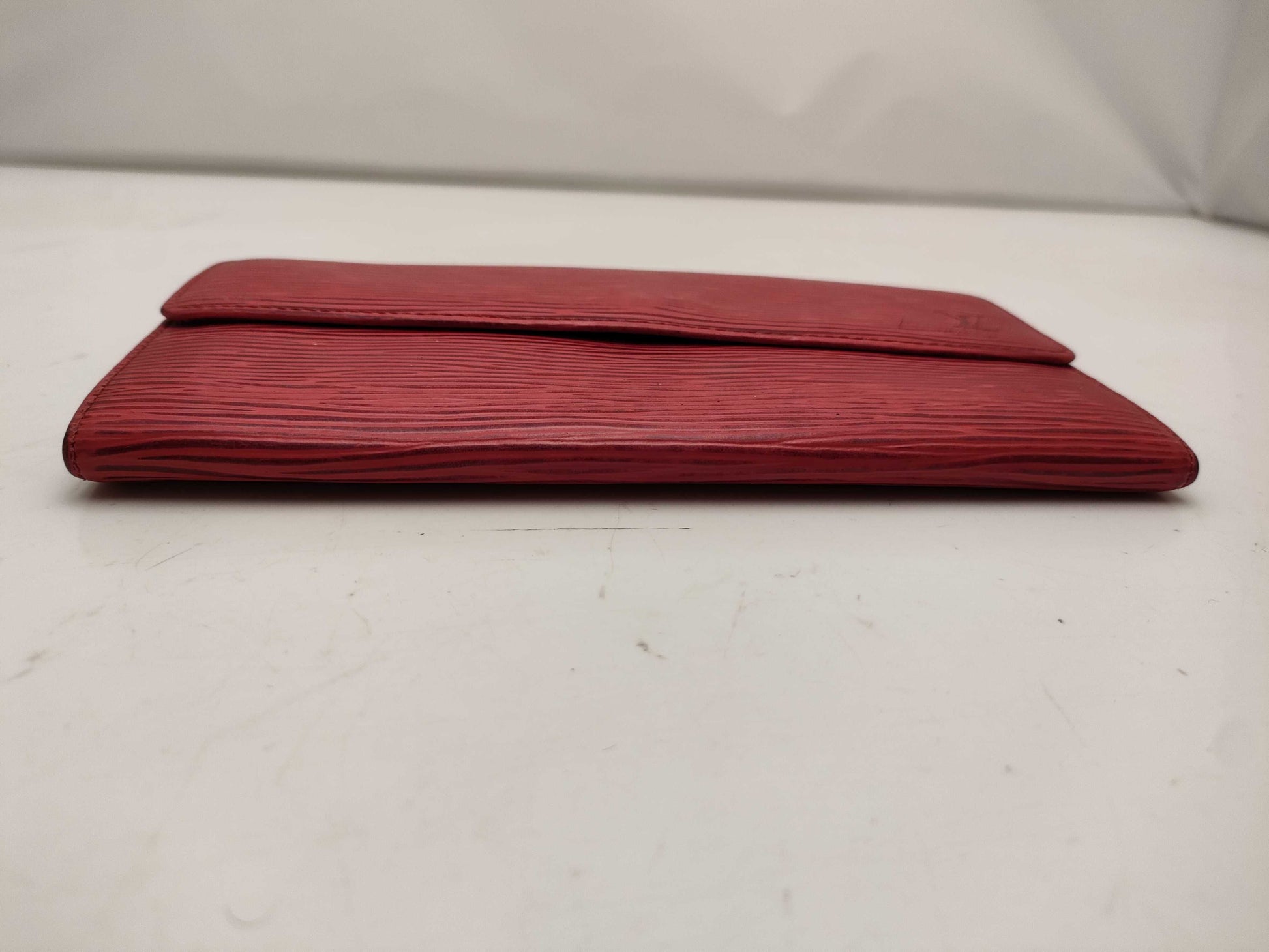 LOUIS VUITTON Epi Porte Tresor International Wallet