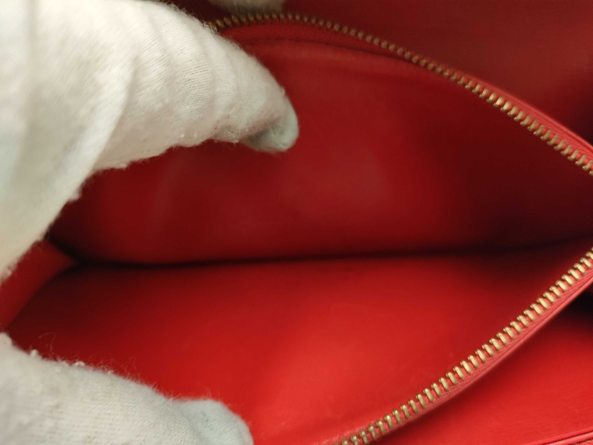 LOUIS VUITTON Epi Porte Tresor International Wallet