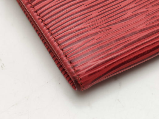 LOUIS VUITTON Epi Porte Tresor International Wallet