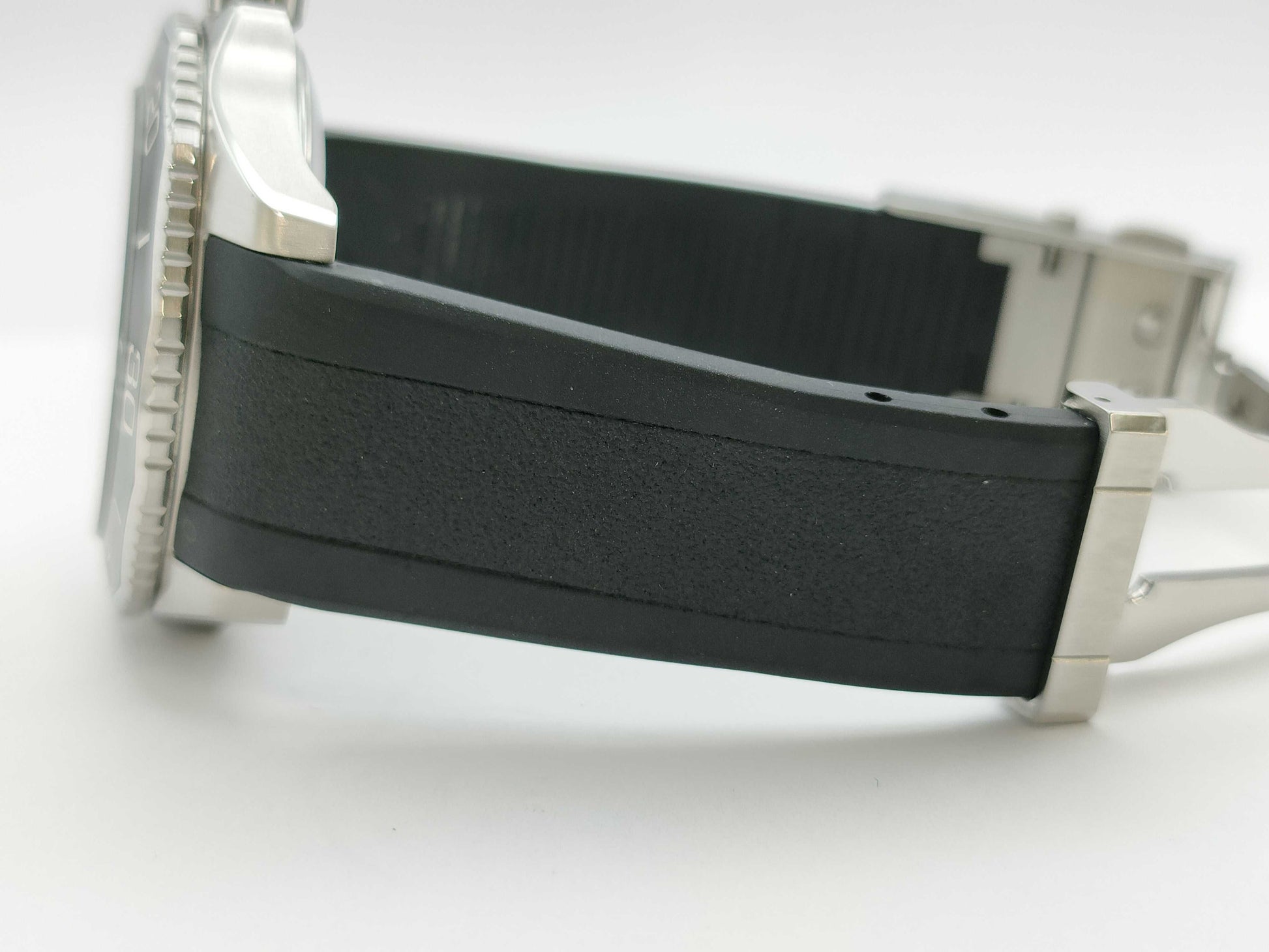 TAG Heuer Professional 300 WBP5110.FT6257 BWM8973 Automatic Men's Watch