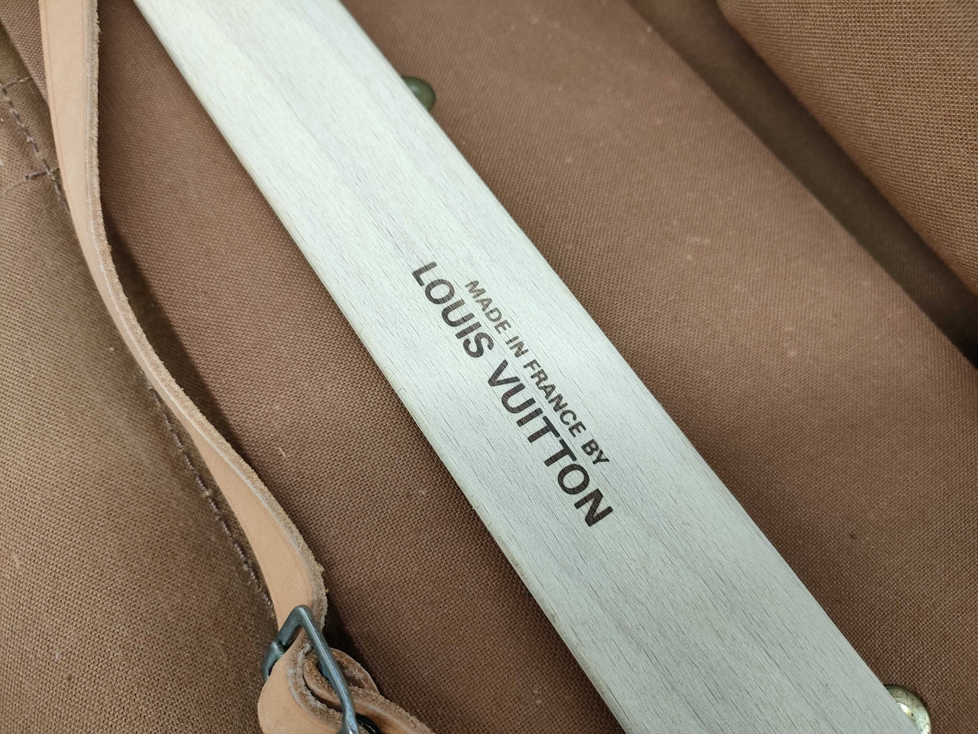 LOUIS VUITTON VX884 Monogram Suter Bag