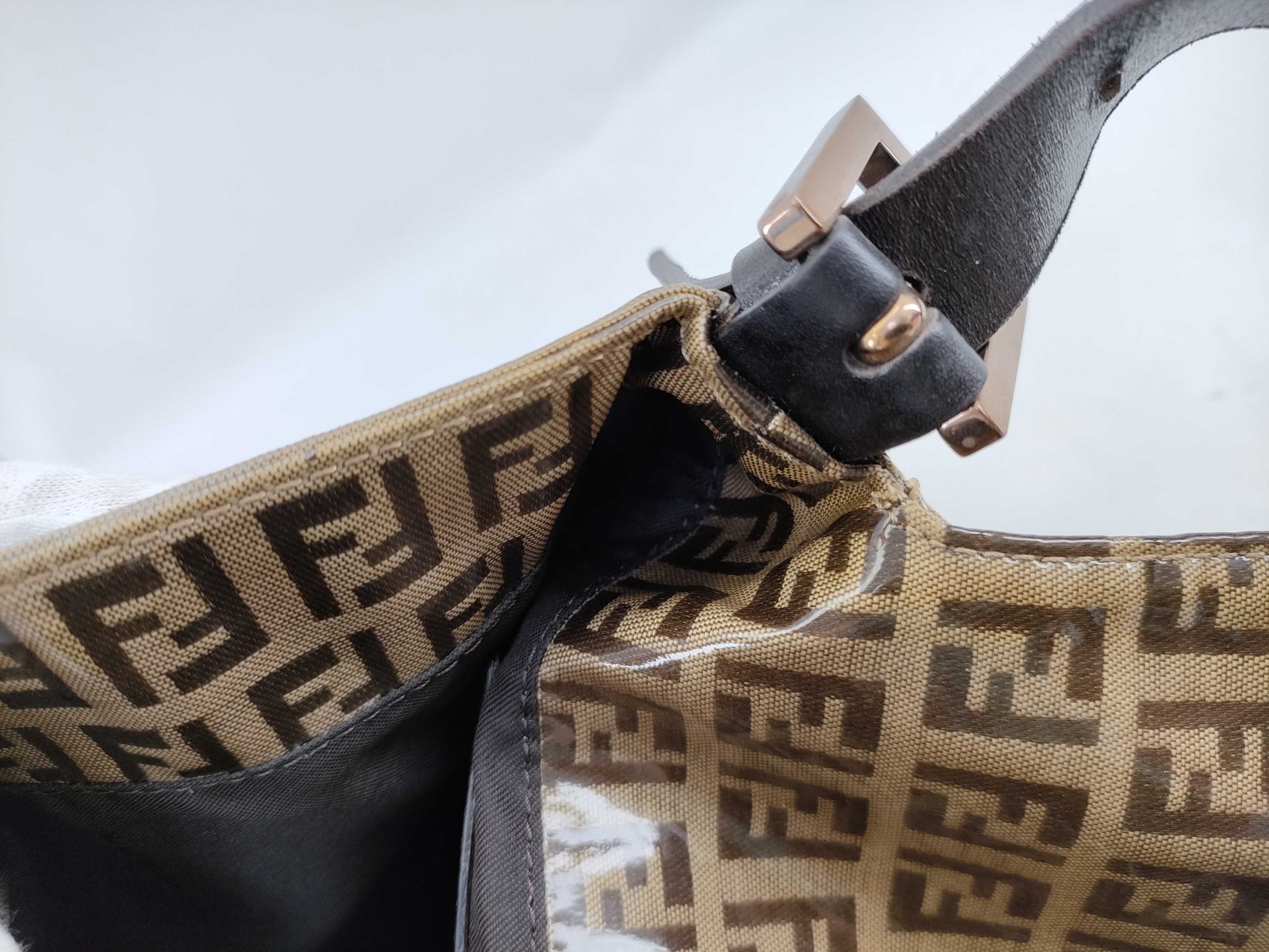 FENDI Zucca pattern enamel patent leather handbag