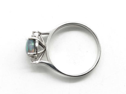 Opal and Diamond 750 3.1g Ring 