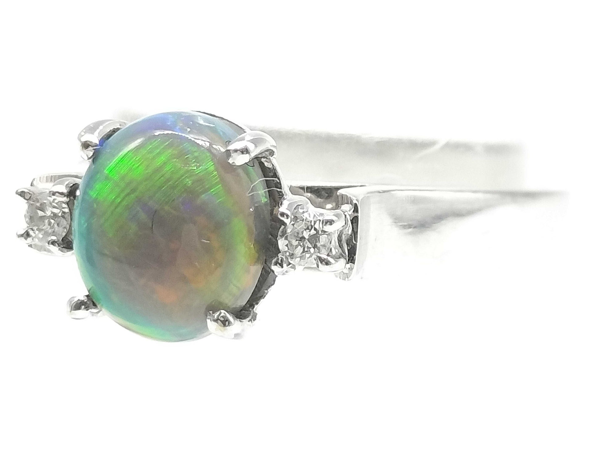 Opal and Diamond 750 3.1g Ring 