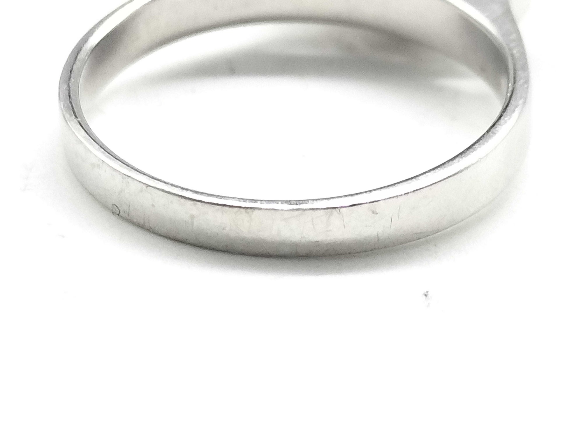 Opal and Diamond 750 3.1g Ring 