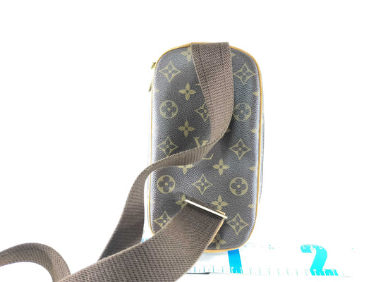 LOUIS VUITTON CA1019 Monogram Pochette Ganjou Shoulder Bag