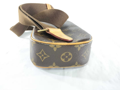LOUIS VUITTON CA1019 Monogram Pochette Ganjou Shoulder Bag