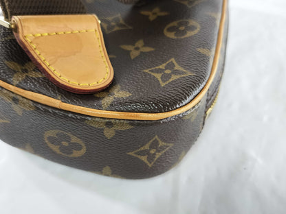 LOUIS VUITTON CA1019 Monogram Pochette Ganjou Shoulder Bag