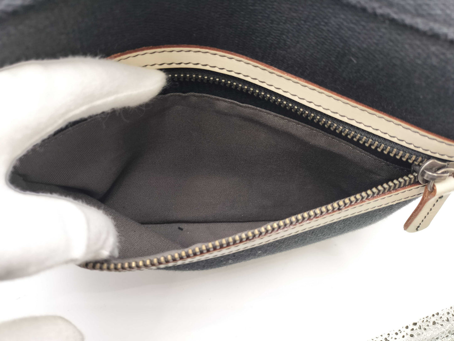 BURBERRY Black Shoulder Bag
