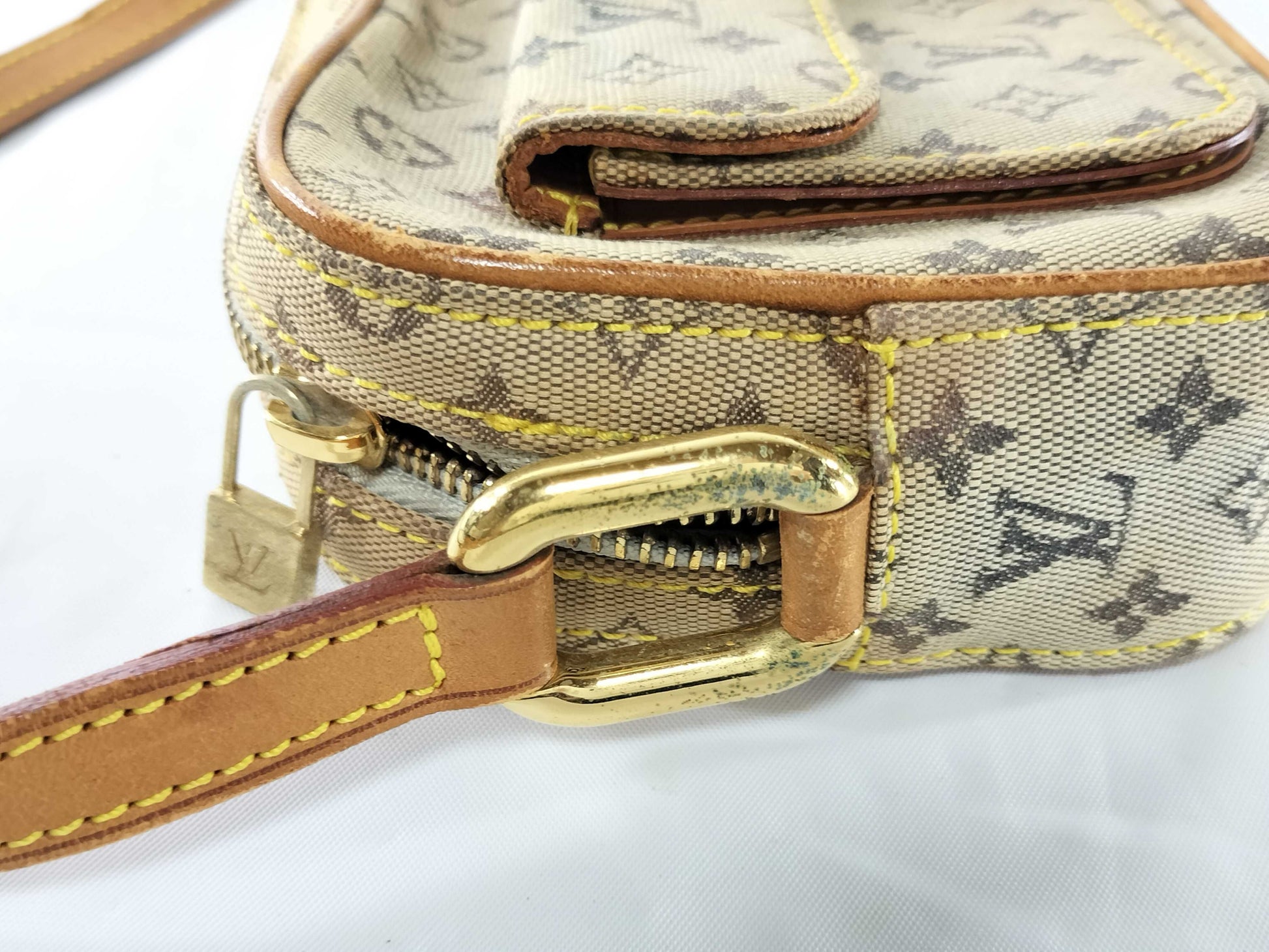 LOUIS VUITTON Monogram Minilan Juliette Shoulder Bag
